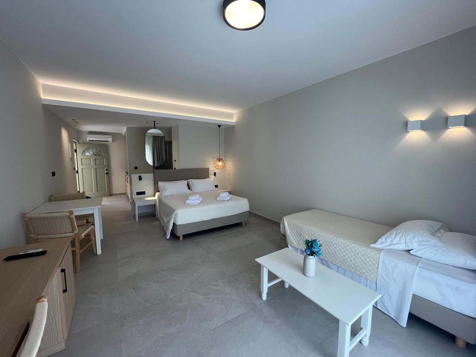 Mediterranean Sea Top Floor Paleochora Exterior foto