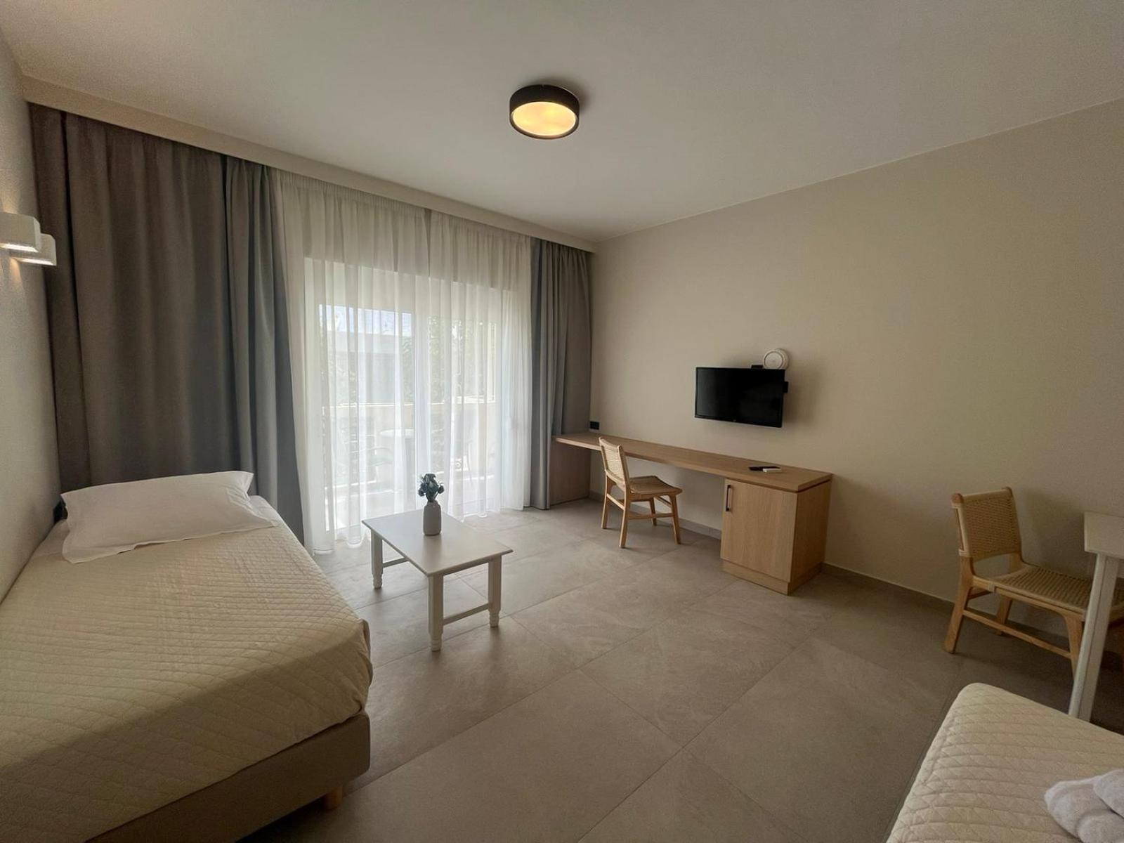 Mediterranean Sea Top Floor Paleochora Exterior foto