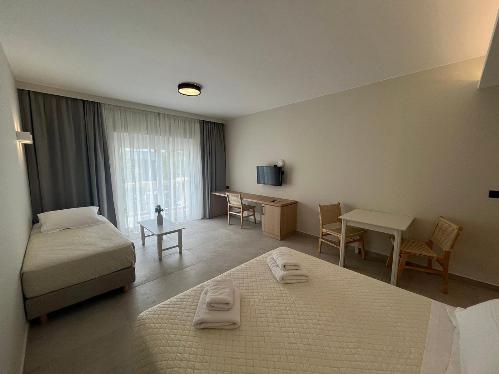 Mediterranean Sea Top Floor Paleochora Exterior foto